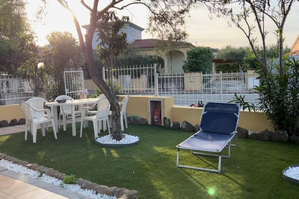 Comoda Villetta Con Giardino San Teodoro  Exterior foto