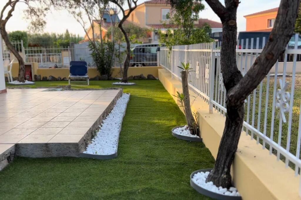 Comoda Villetta Con Giardino San Teodoro  Exterior foto